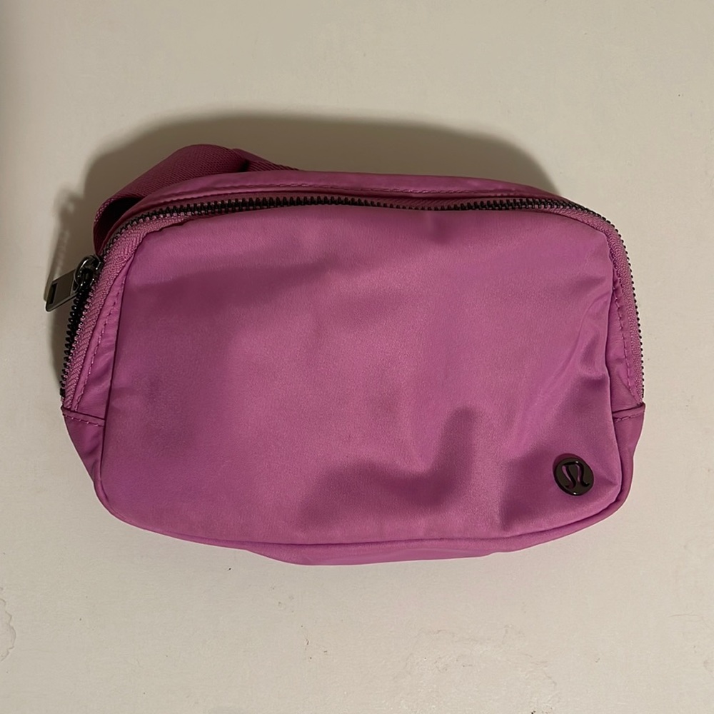 Lululemon belt bag